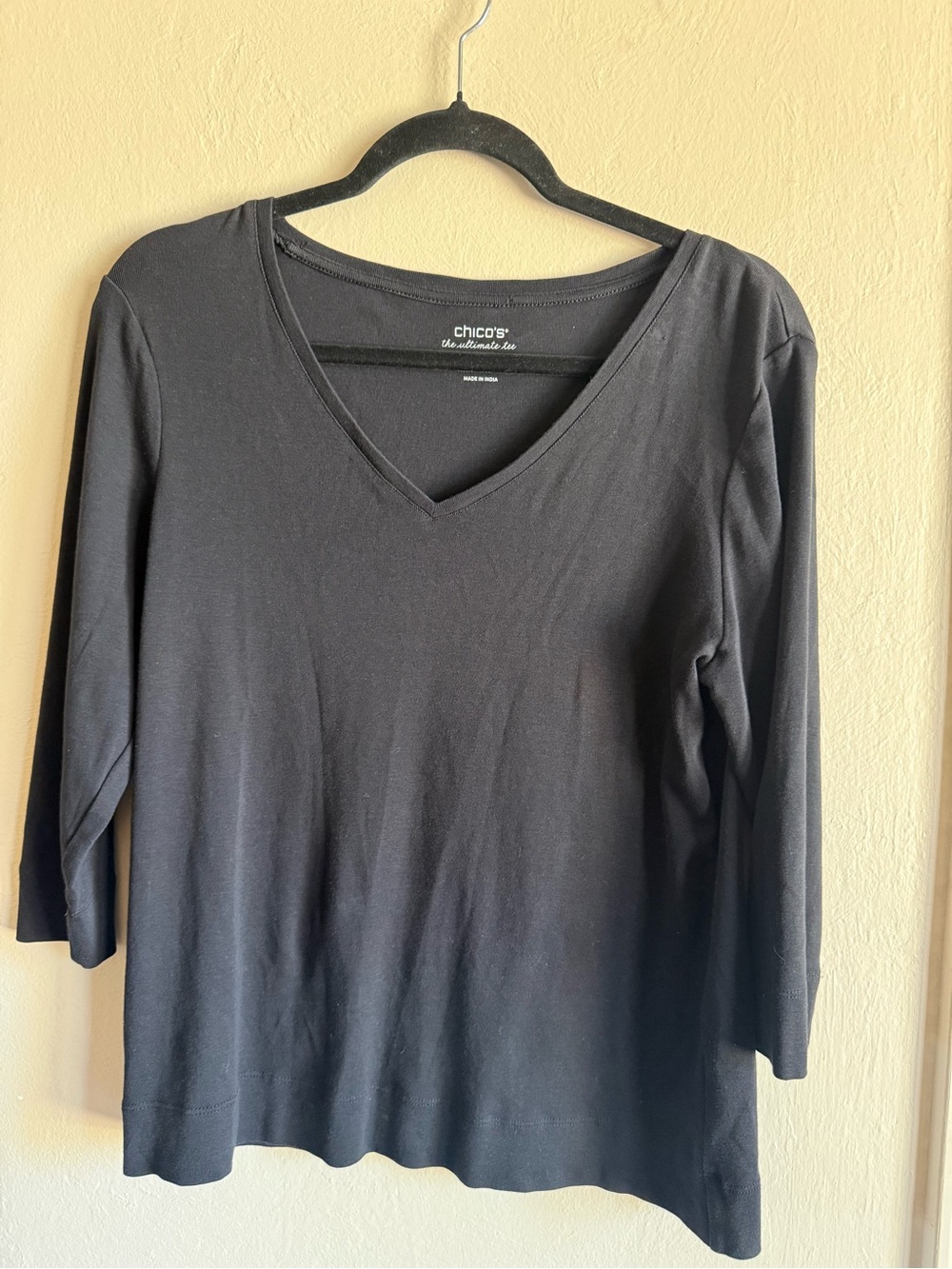 Chico's The Ultimate Tee Black V-Neck 3/4 Sleeve Size 1 M Medium
